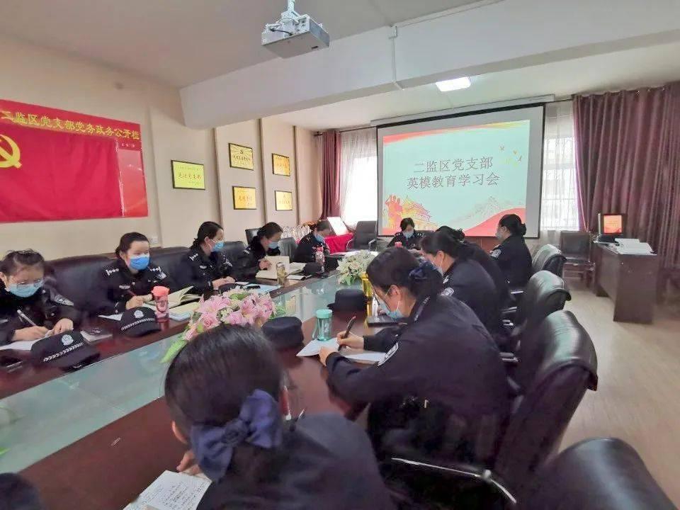 win10桌面恢复常规桌面图标游戏画面